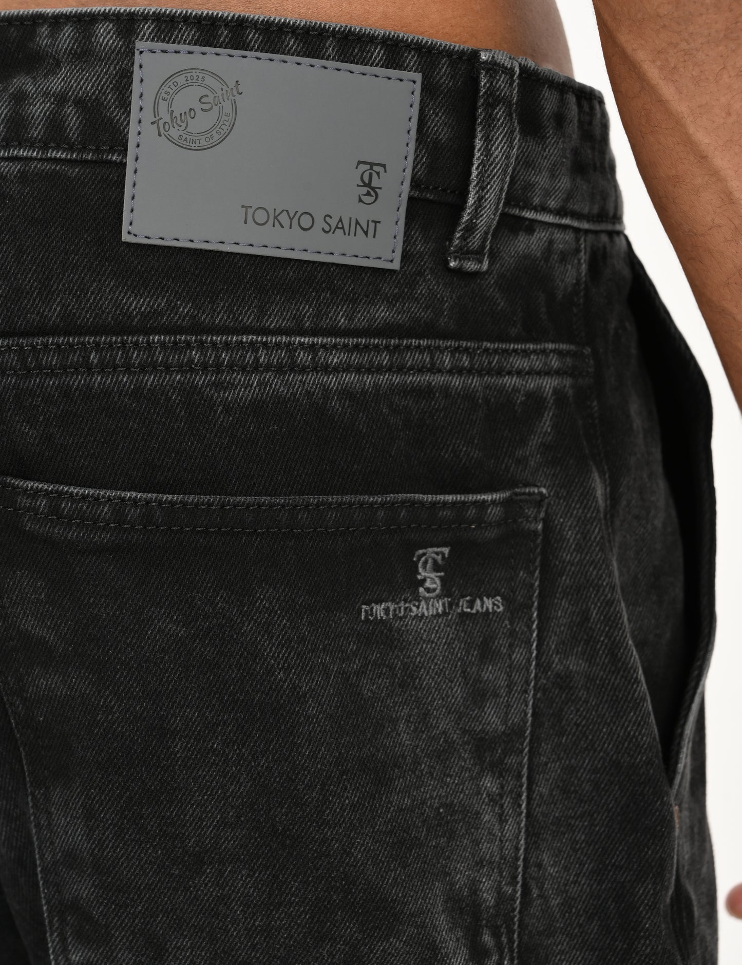 Black- Premium Loose Fit Denim Jeans